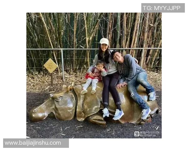 足球巨星便装合影曝光 展现休闲时尚与个人魅力